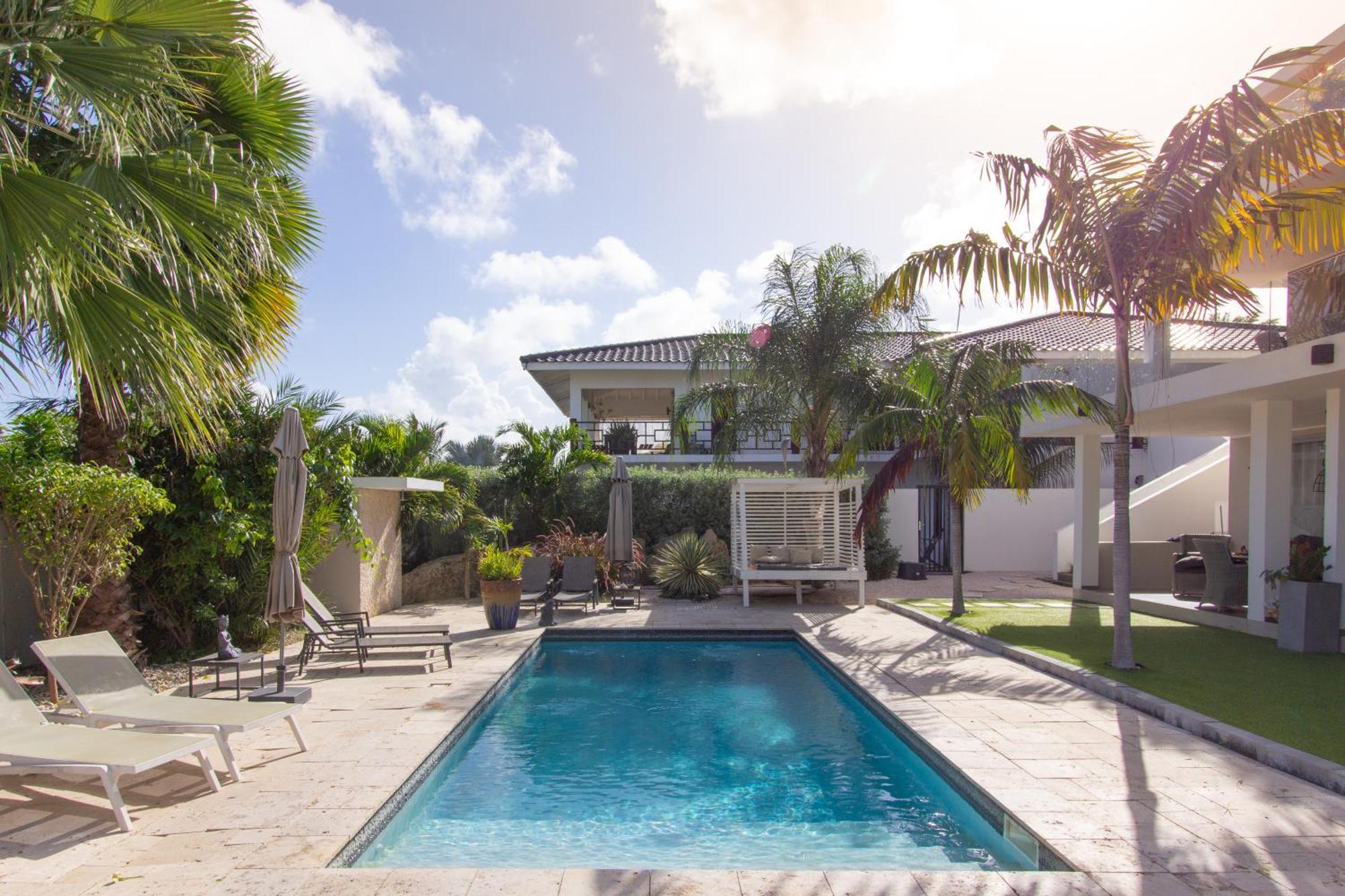 Goudhaen Luxury Private Apartments Jan Thiel Beach Extérieur photo