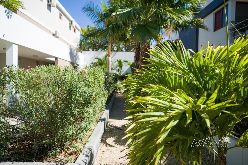 Goudhaen Luxury Private Apartments Jan Thiel Beach Extérieur photo