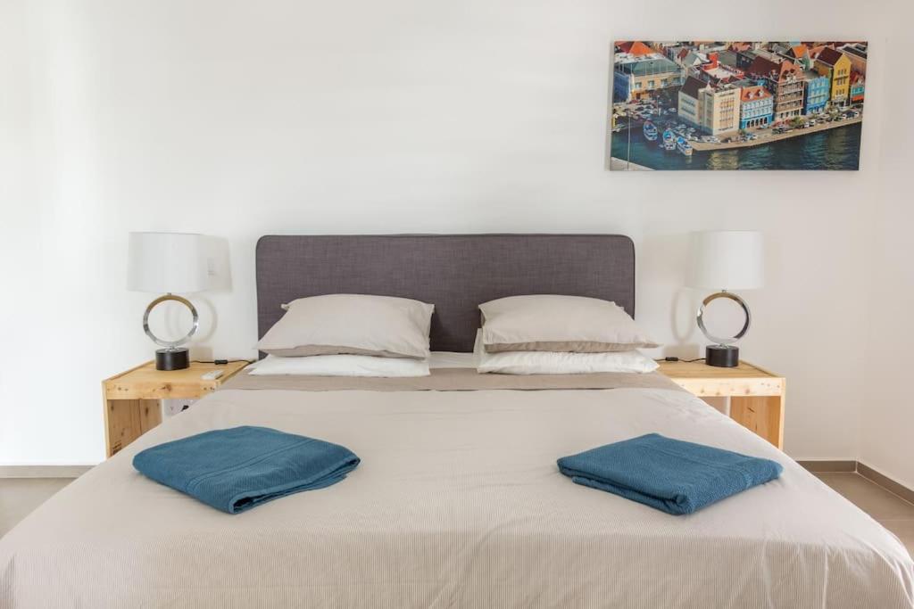 Goudhaen Luxury Private Apartments Jan Thiel Beach Extérieur photo