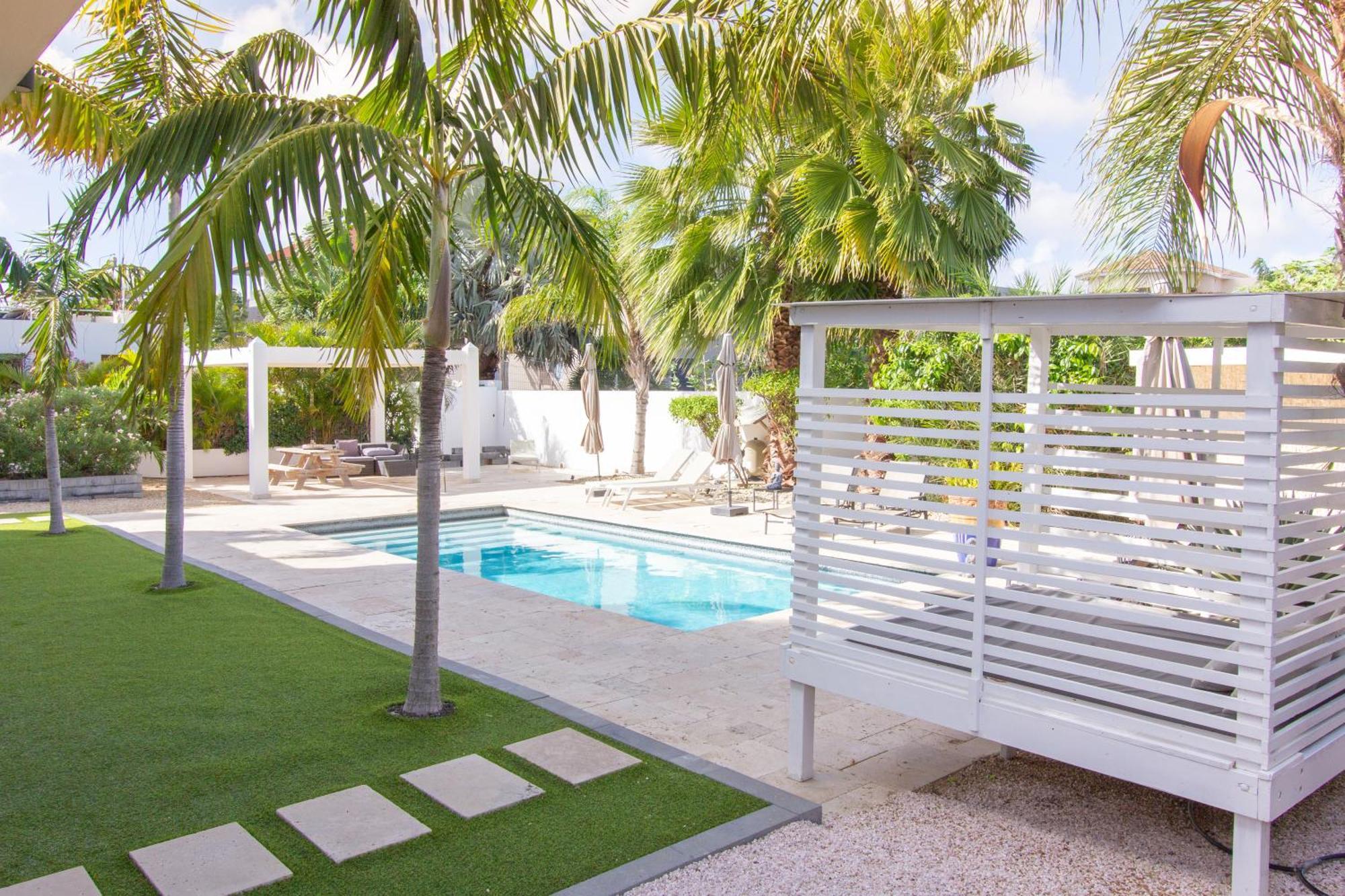 Goudhaen Luxury Private Apartments Jan Thiel Beach Extérieur photo