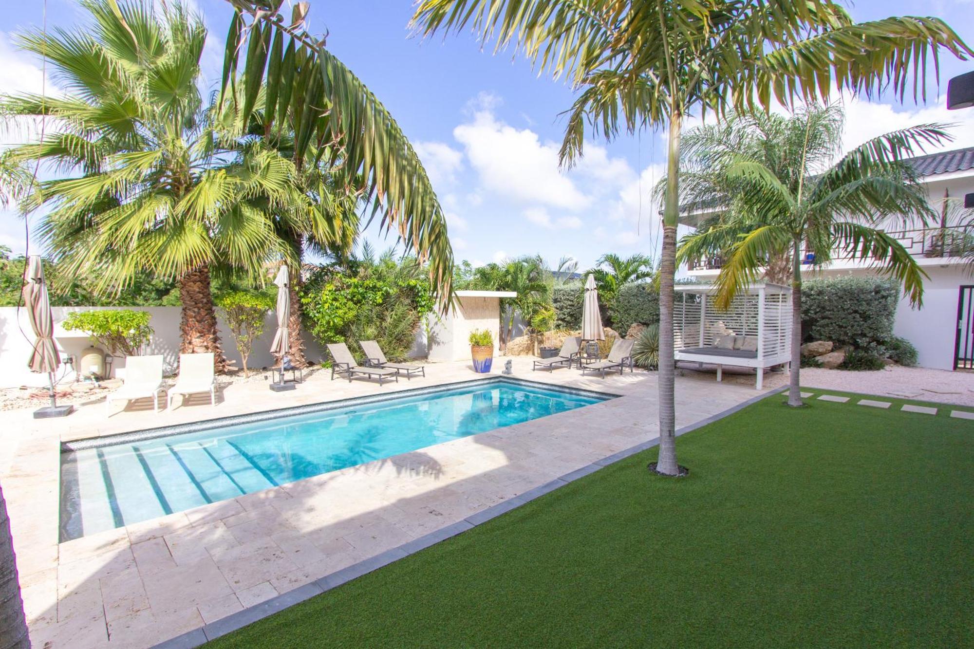 Goudhaen Luxury Private Apartments Jan Thiel Beach Extérieur photo